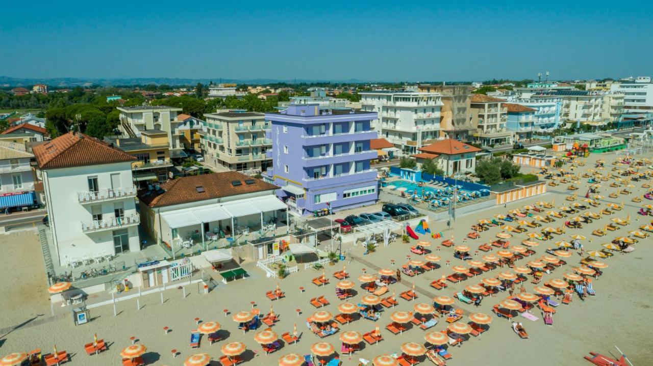 Beach Suite Hotel Беллария-Иджеа-Марина Экстерьер фото