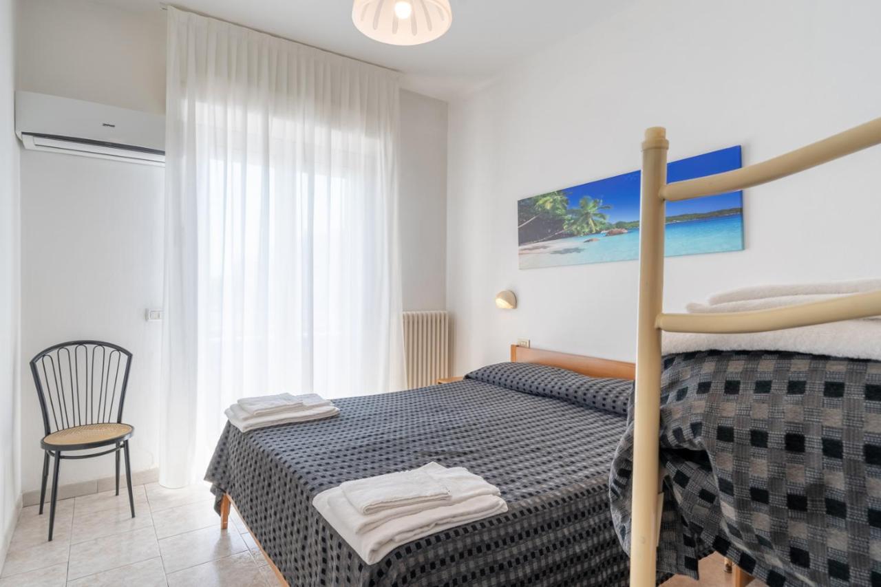 Beach Suite Hotel Беллария-Иджеа-Марина Экстерьер фото