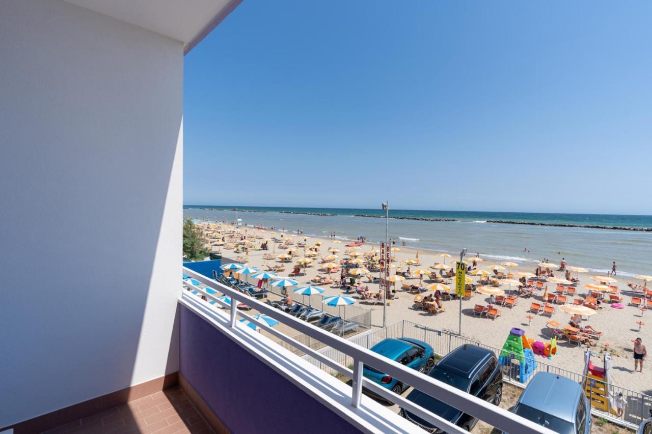 Beach Suite Hotel Беллария-Иджеа-Марина Экстерьер фото