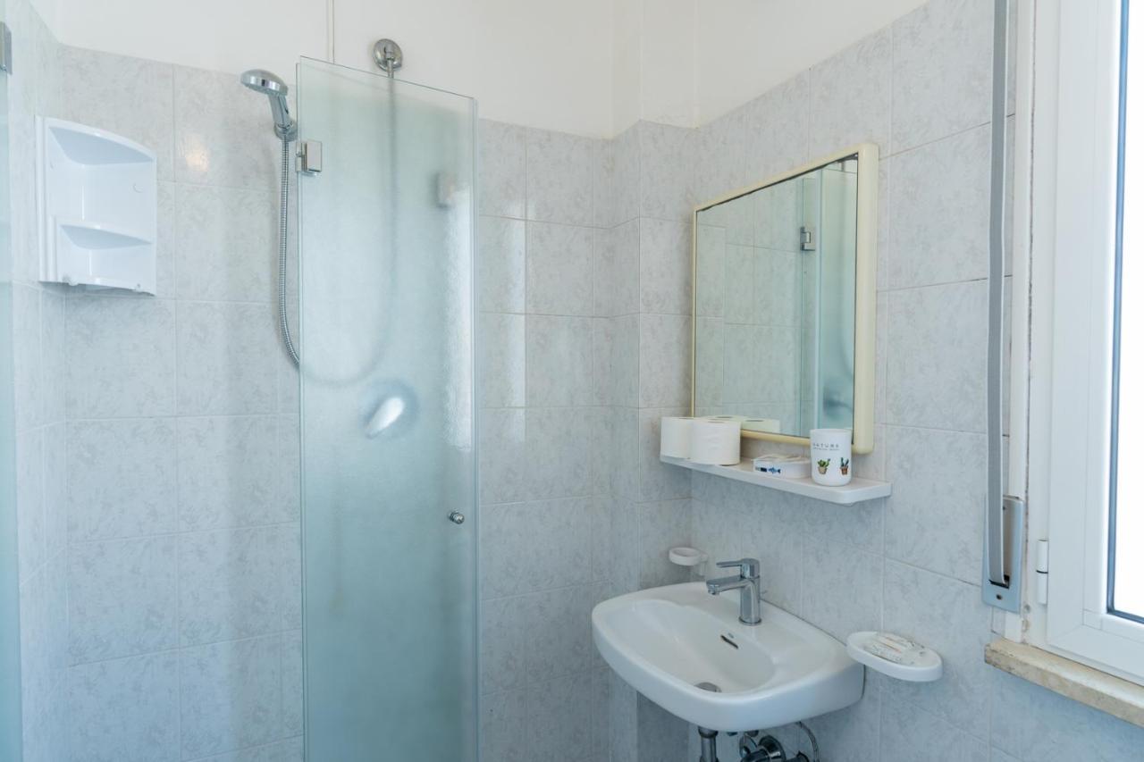 Beach Suite Hotel Беллария-Иджеа-Марина Экстерьер фото
