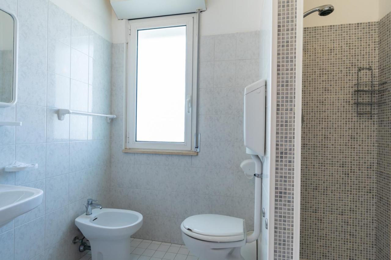 Beach Suite Hotel Беллария-Иджеа-Марина Экстерьер фото