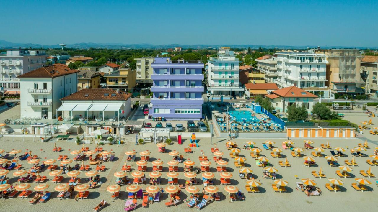 Beach Suite Hotel Беллария-Иджеа-Марина Экстерьер фото