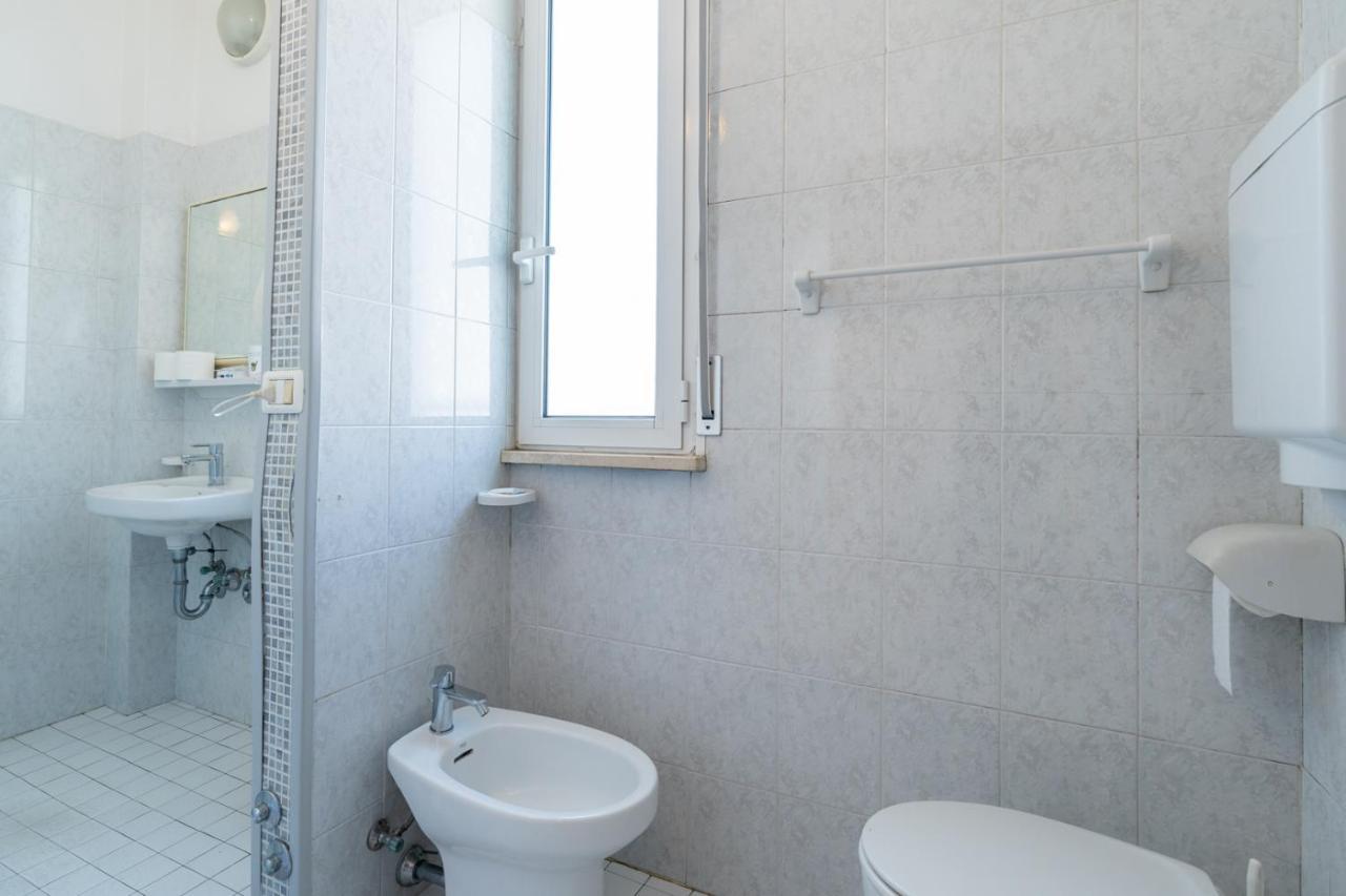 Beach Suite Hotel Беллария-Иджеа-Марина Экстерьер фото