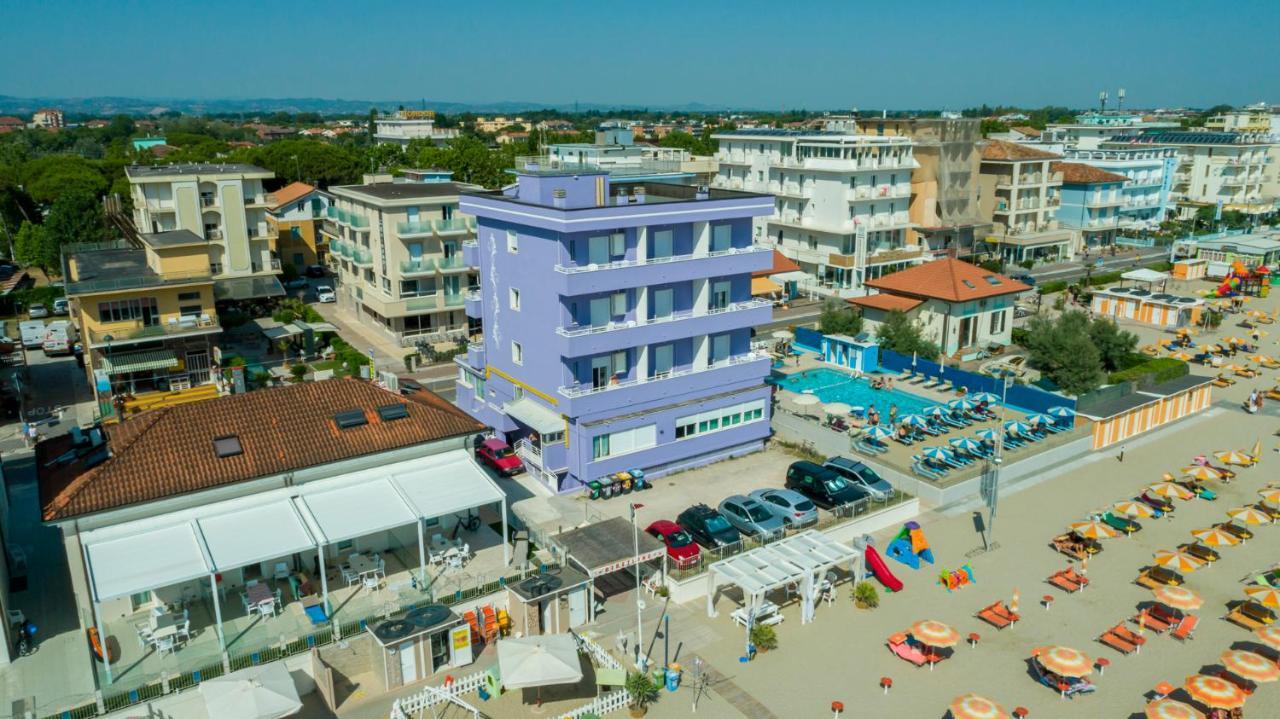 Beach Suite Hotel Беллария-Иджеа-Марина Экстерьер фото
