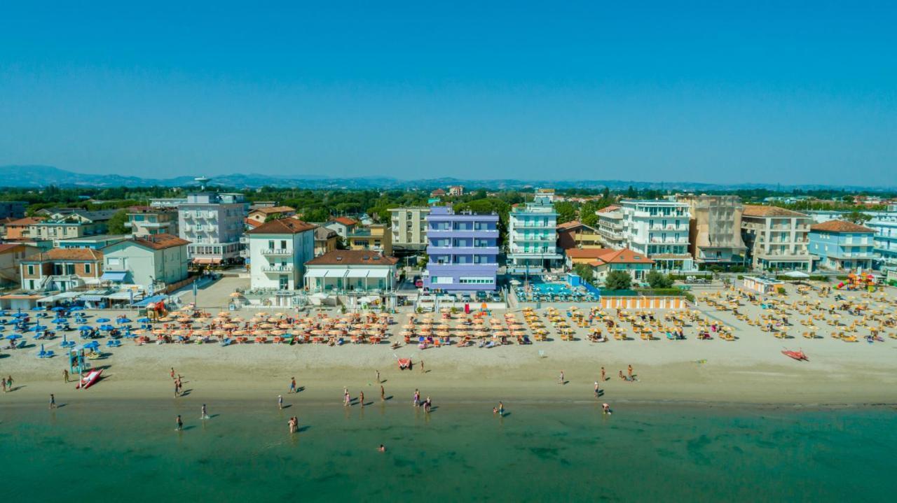 Beach Suite Hotel Беллария-Иджеа-Марина Экстерьер фото
