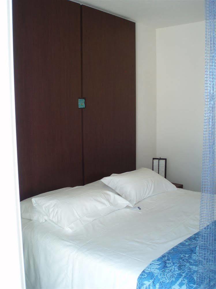 Beach Suite Hotel Беллария-Иджеа-Марина Экстерьер фото
